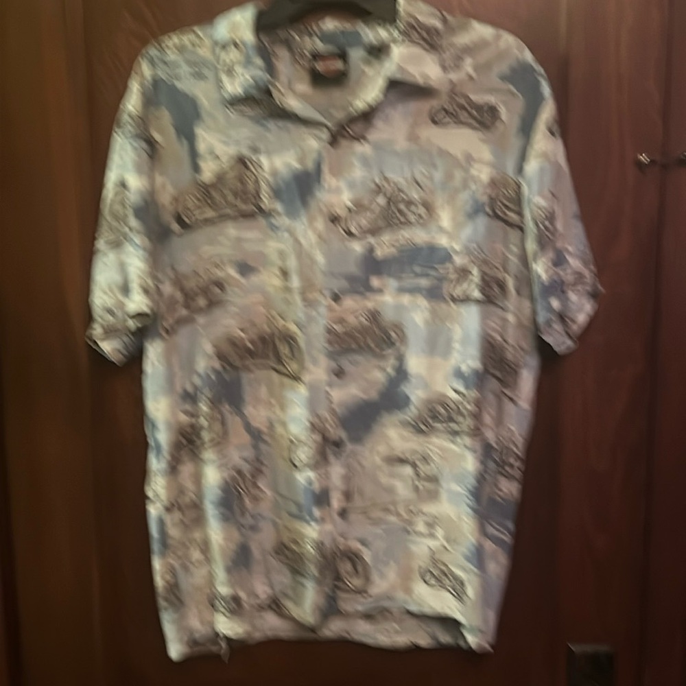 Harley Davidson men’s large button-down Short sleeve silky, material Shirt